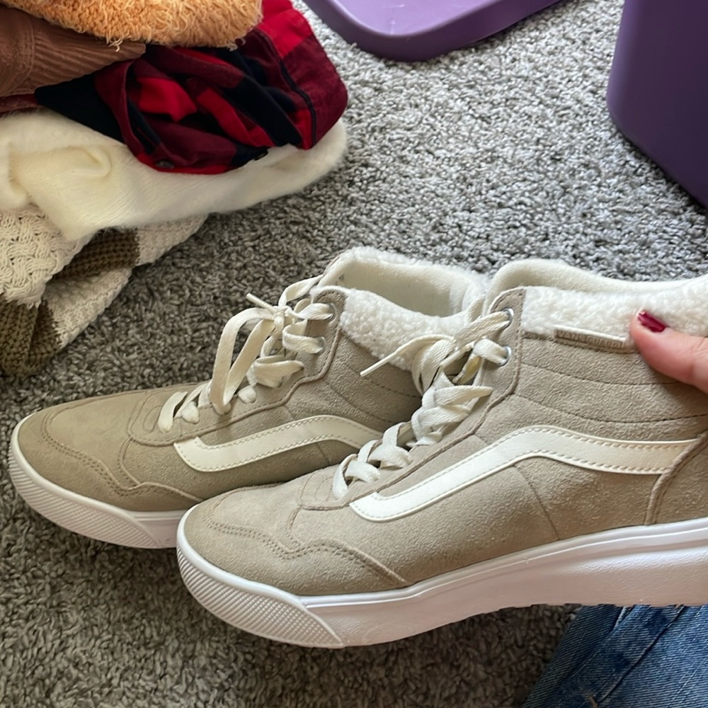 Vans Winter Fur Lined High Top Sneaker